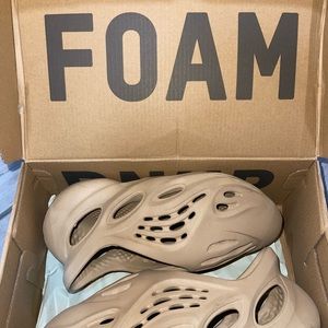 Yeezy Foam Runner